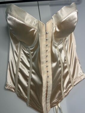 Forever 21 Champagne Satin Strapless Longline Bustier Size XL Woman ShapewearNWT